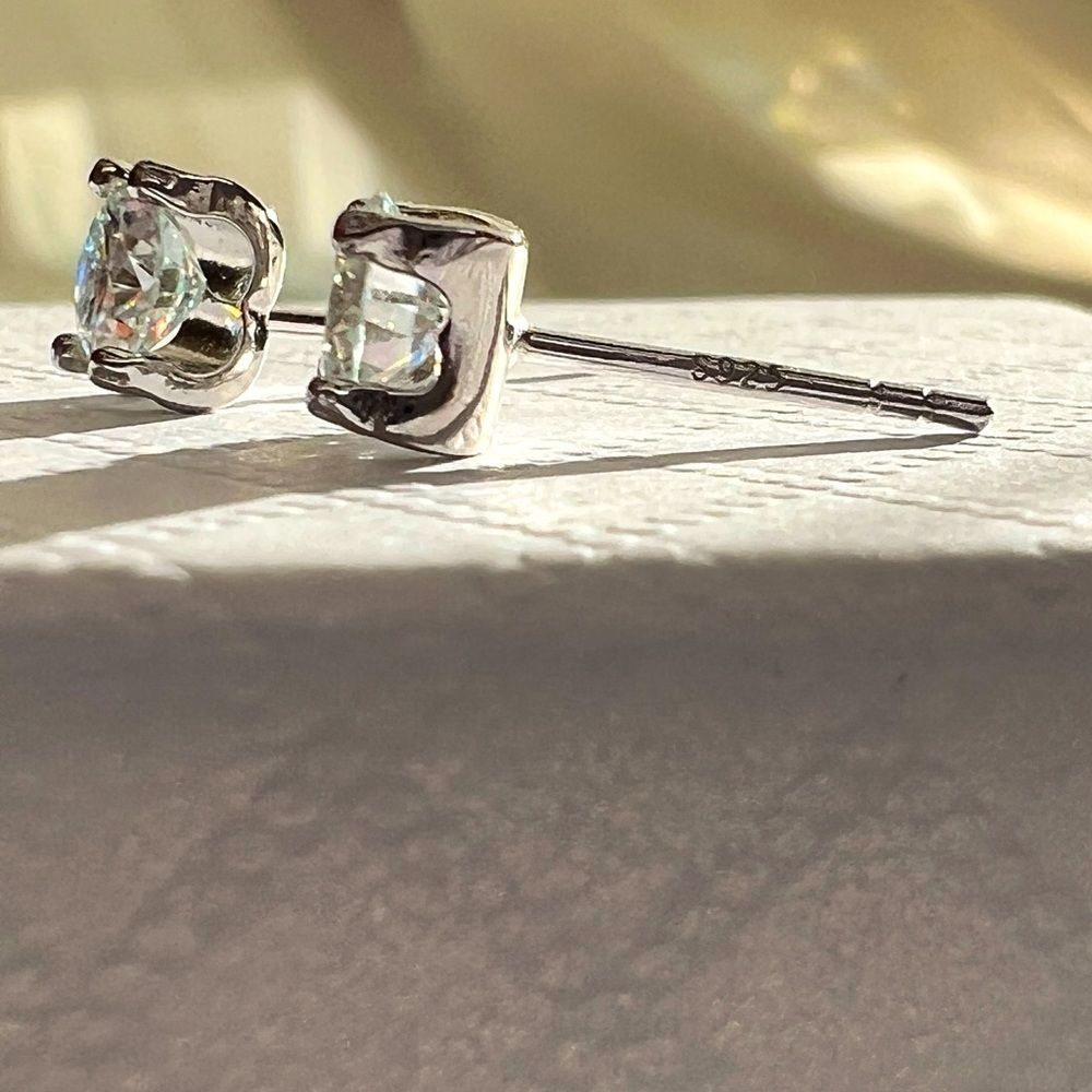 1 Carat Sterling Silver Moissanite Stud Earrings - Picture 7 of 9